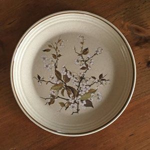1979 Royal Doulton Wild Cherry Dinner Plate (#2)